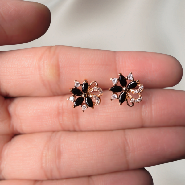 Flower Studs - Black 1